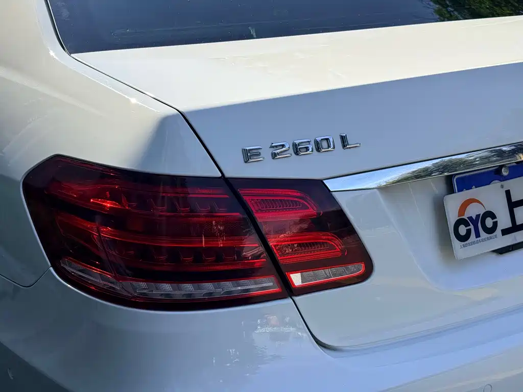 Mercedes-Benz E-Class 2015 — фото 45