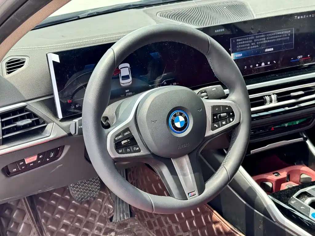 BMW i3 2024 — фото 9