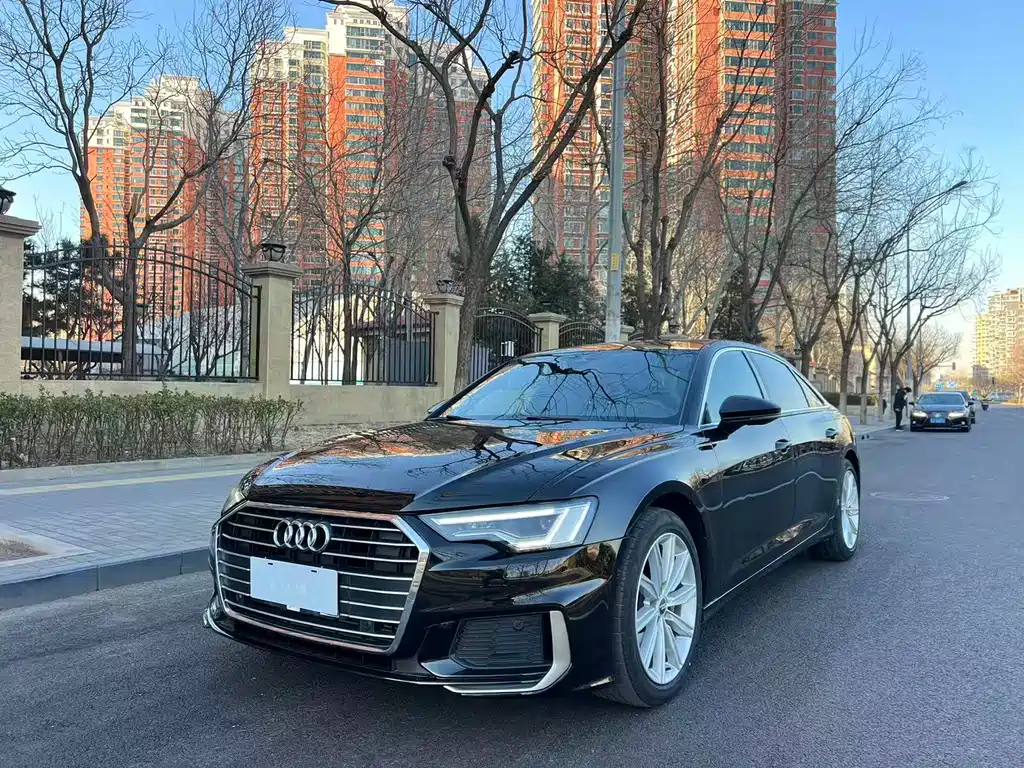 Audi A6L 2022 — фото 1