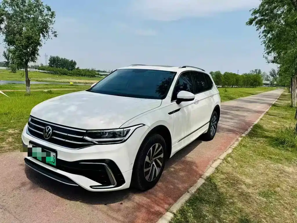 Volkswagen Tiguan L PHEV 2022