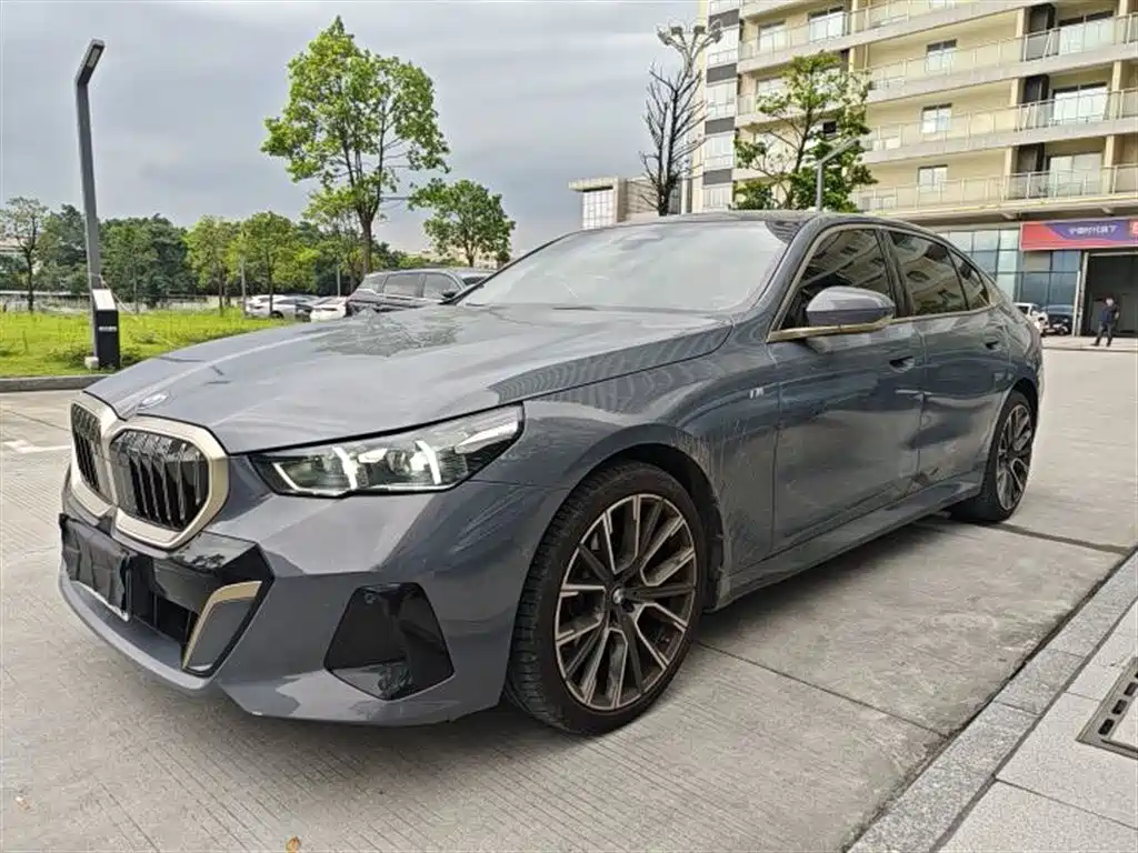 BMW 5 Series 2024
