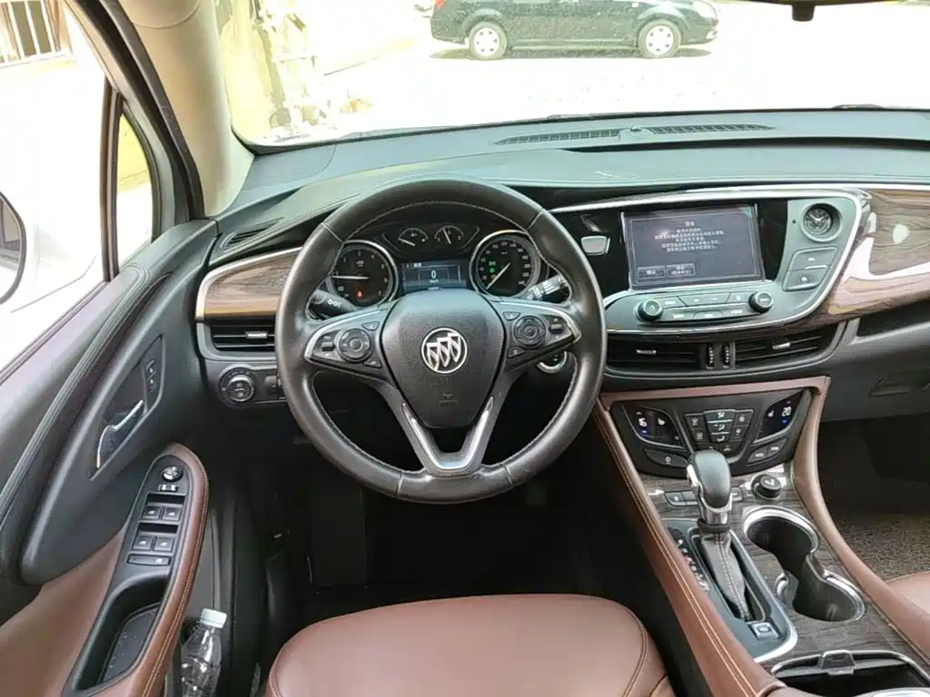 Buick Envision Plus 2017 — фото 11
