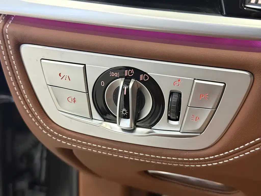 BMW 7 Series 2020 — фото 14