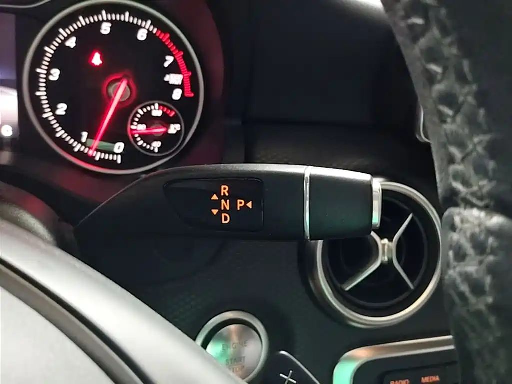 Mercedes-Benz A-Class 2016 — фото 14