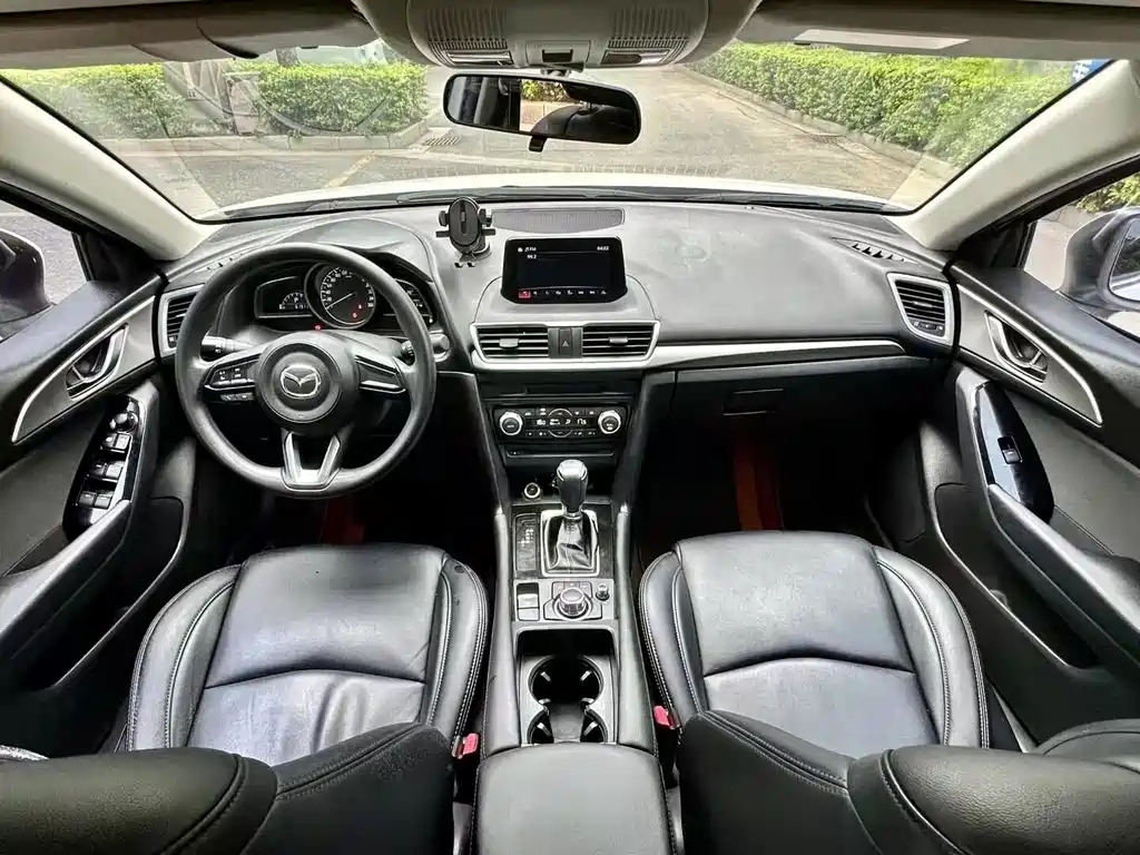 Mazda 3 Axela 2019