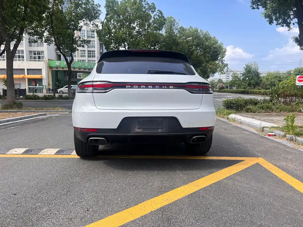 Porsche Macan 2019 — фото 25