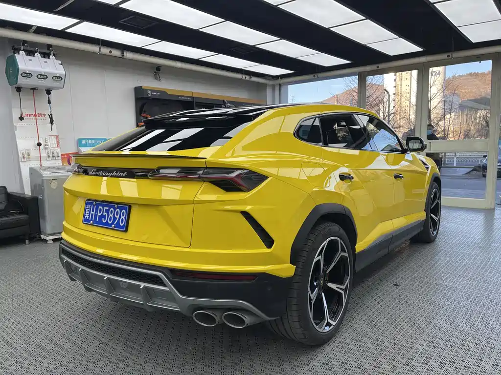 Lamborghini Urus 2021 — фото 4