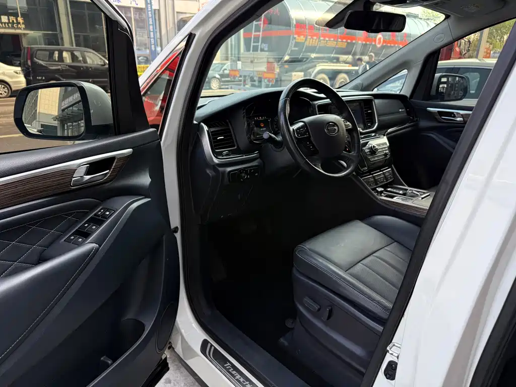 GAC Motor Trumpchi M8 2019 — фото 16