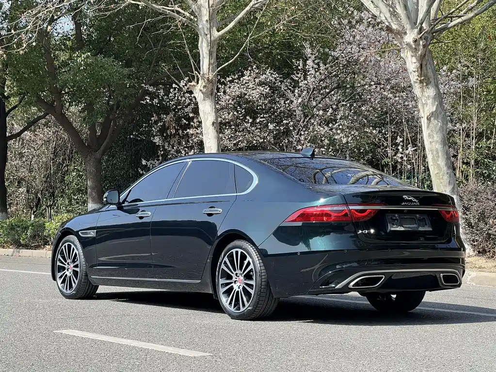 Jaguar XFL 2022 — фото 18