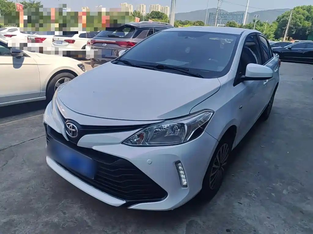 Toyota Vios 2017 — фото 1