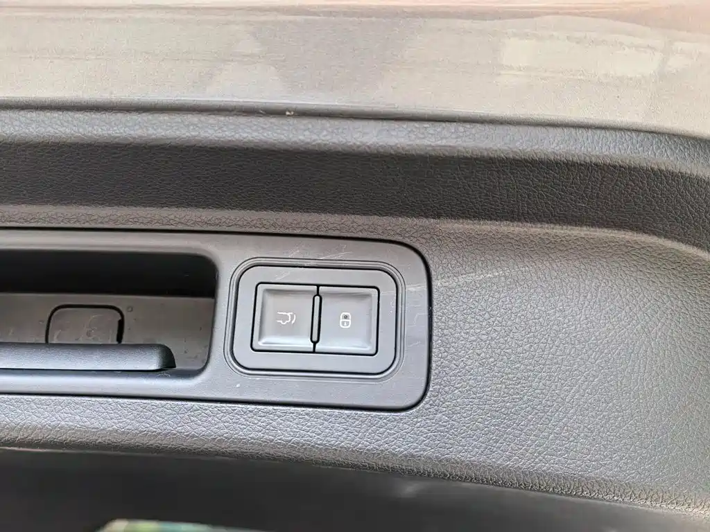 BYD Song PLUS New Energy 2023 — фото 13
