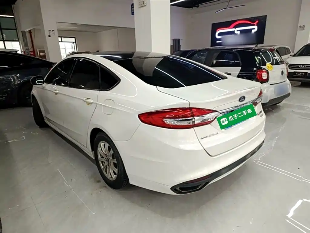 Ford Mondeo 2017 — фото 5