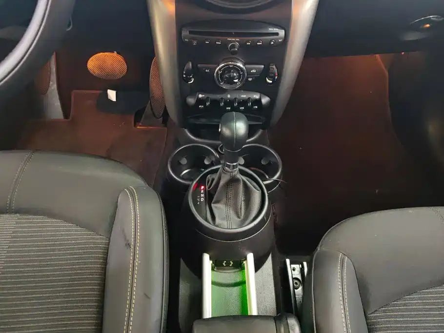MINI Countryman 2015 — фото 16