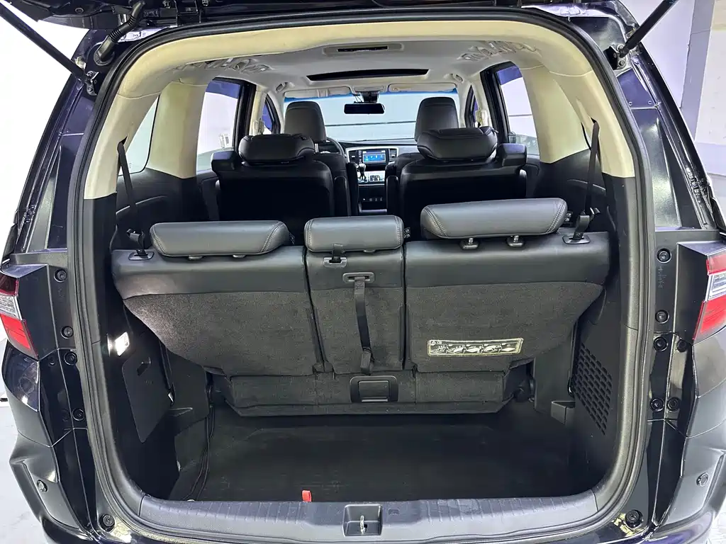 Honda Odyssey 2019 — фото 16