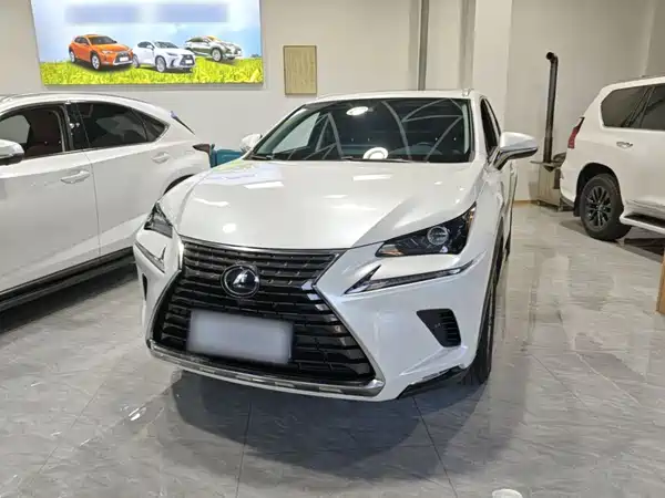 Lexus NX 2021