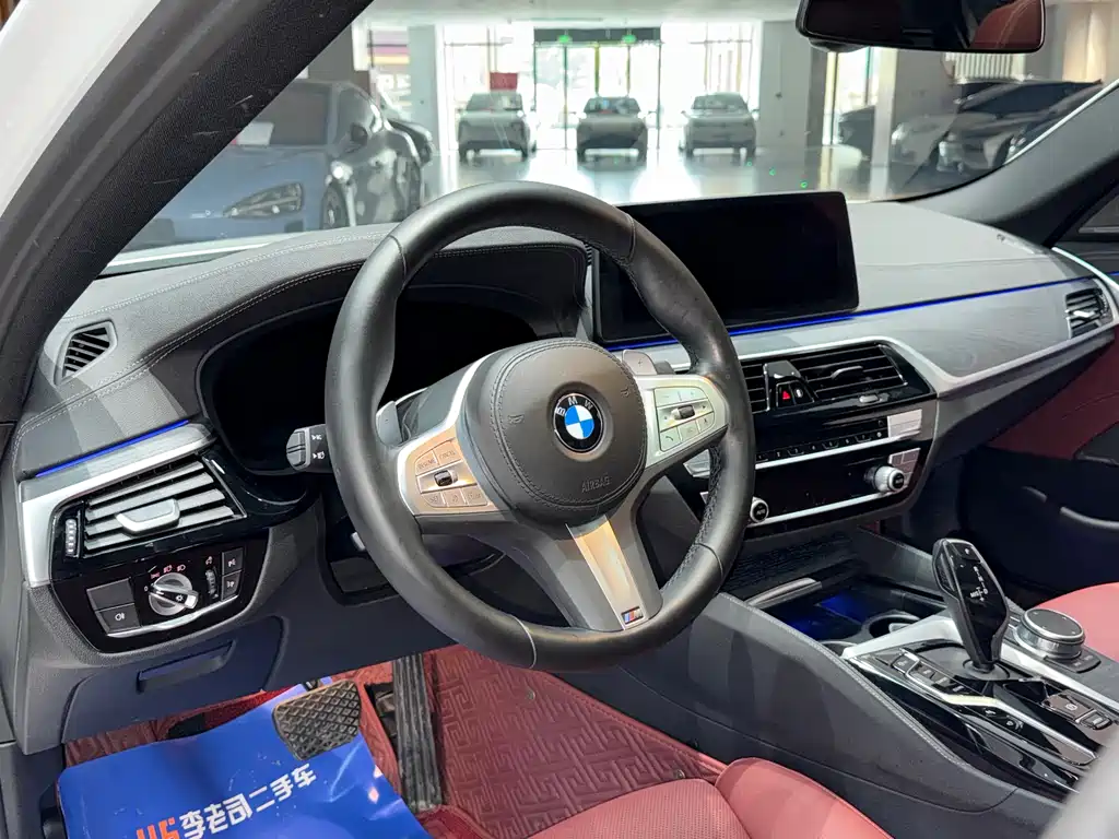 BMW 5 Series 2023 — фото 13