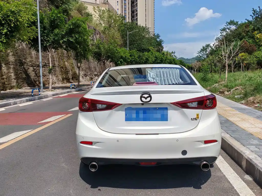 Mazda 3 Axela 2016 — фото 10