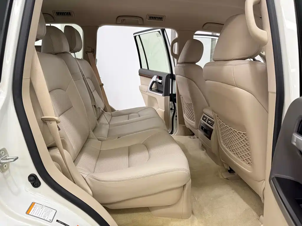Toyota Land Cruiser 2018 — фото 13