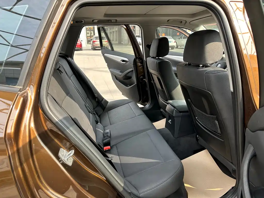 BMW X1 2015 — фото 20