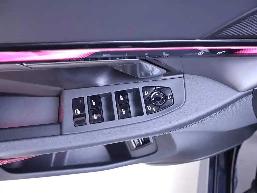 BMW i5 2025 — фото 17