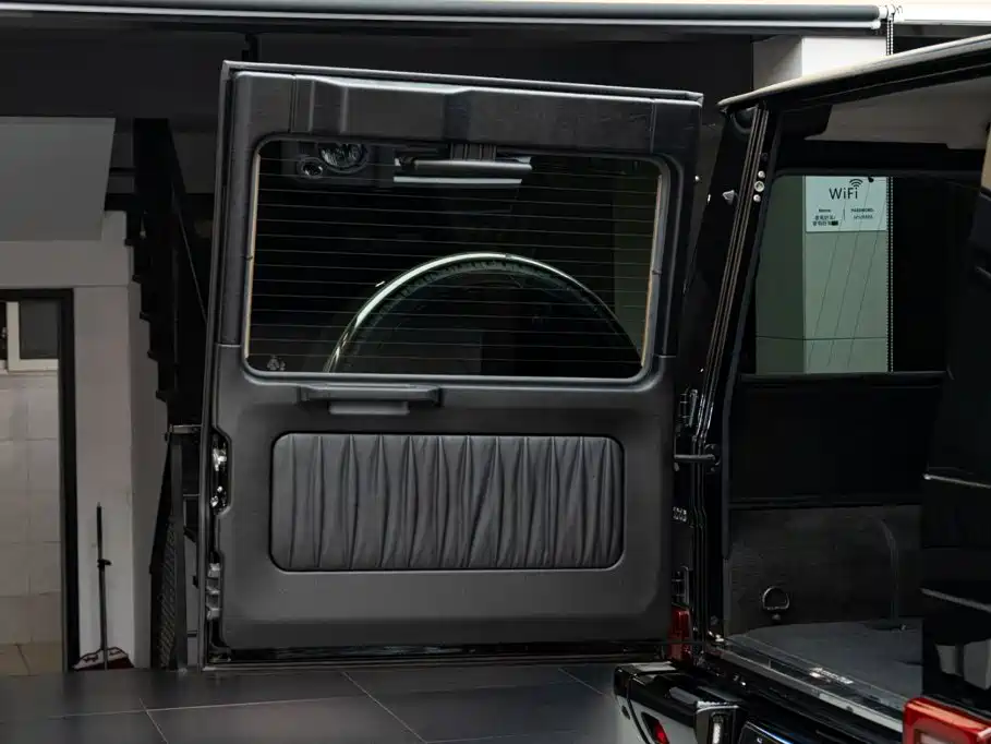 Mercedes-Benz G-Class 2012 — фото 19