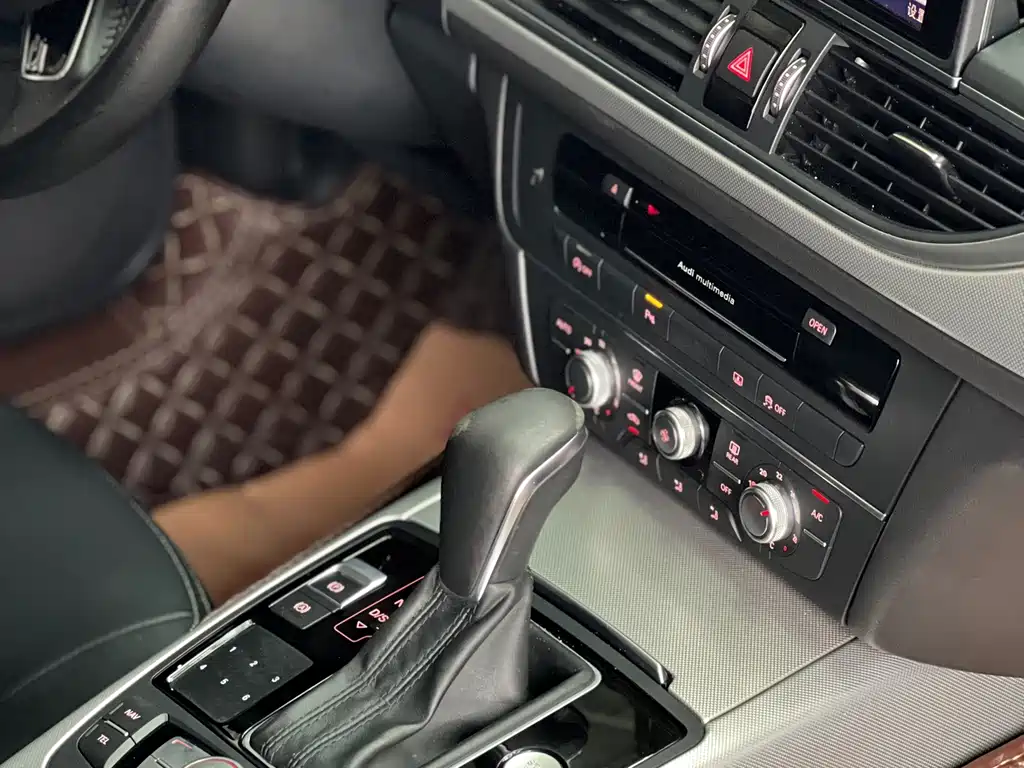 Audi A6L 2016 — фото 8