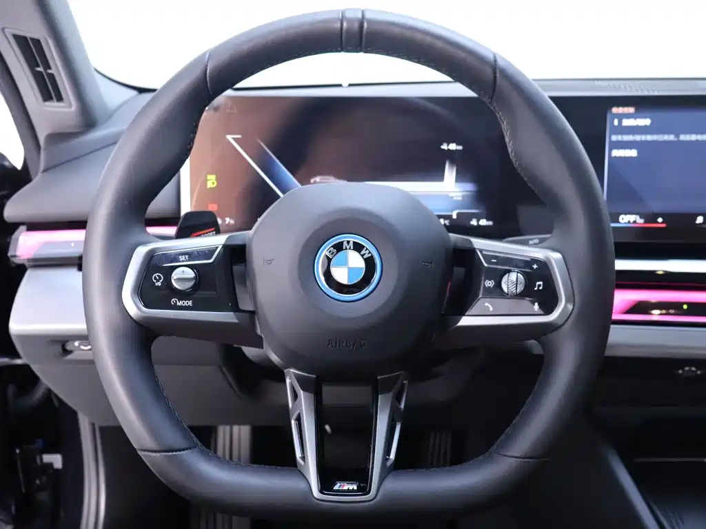 BMW i5 2025 — фото 16