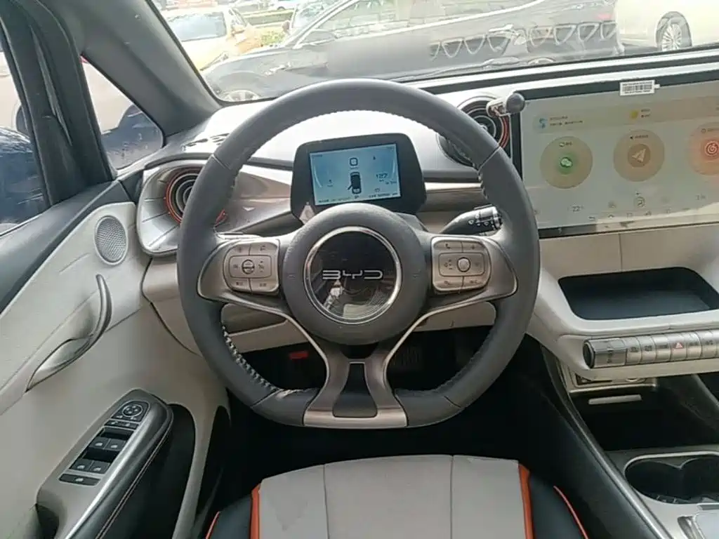 BYD Dolphin 2022 — фото 11
