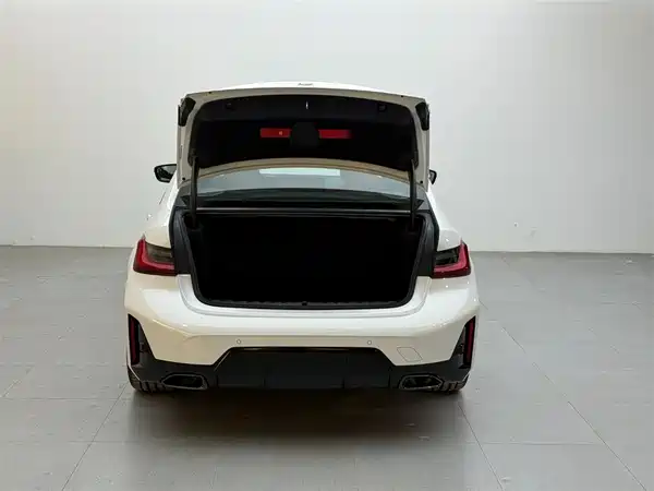BMW 3 Series 2025