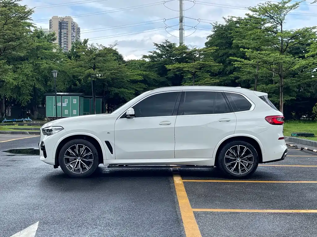 BMW X5 2022 — фото 7