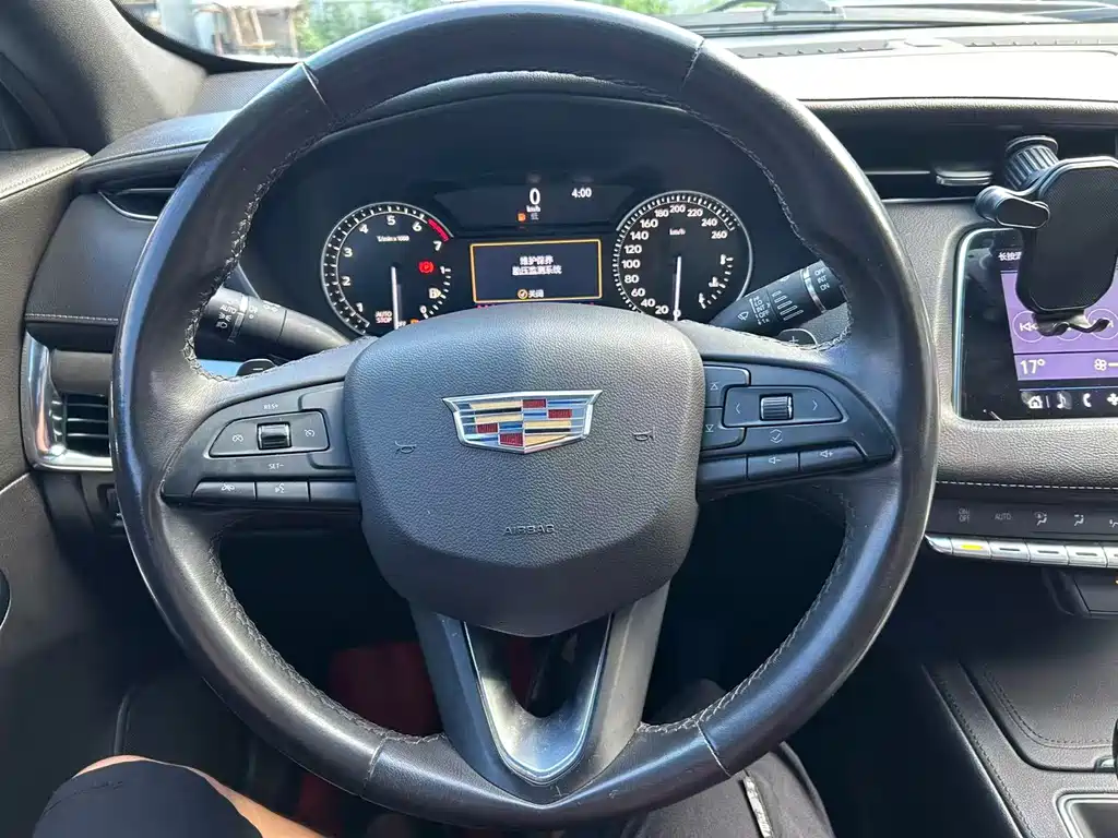 Cadillac XT4 2019 — фото 17