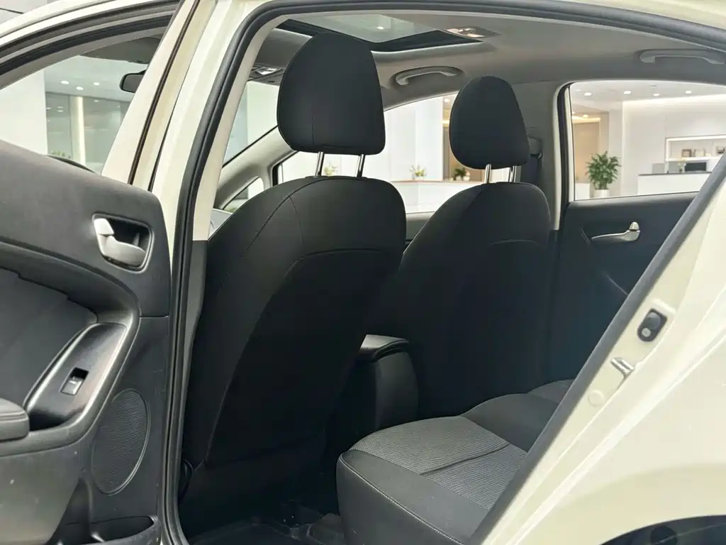 Kia K3 2016