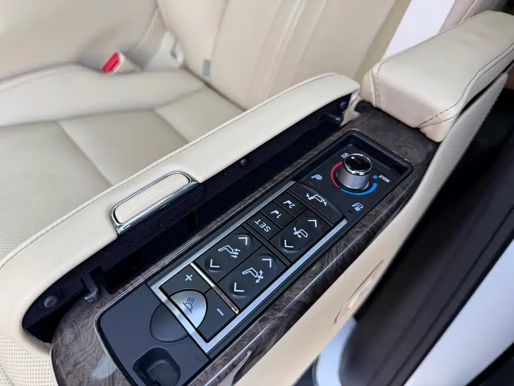 Toyota Vellfire 2022 — фото 7