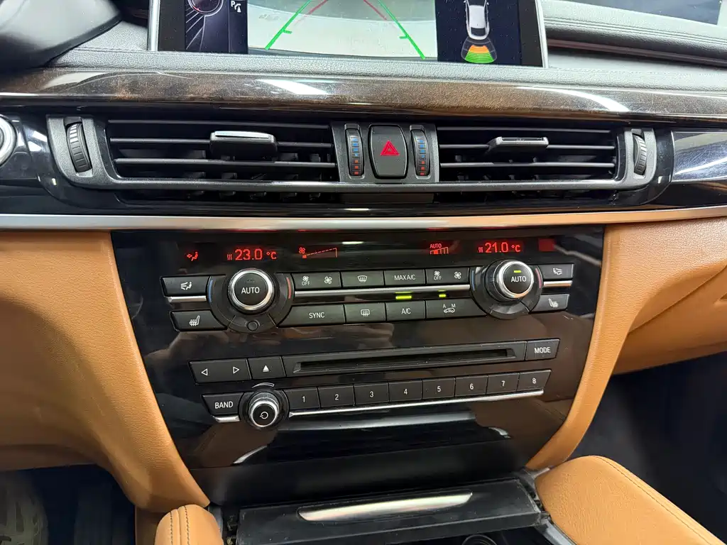 BMW X6 2016 — фото 16