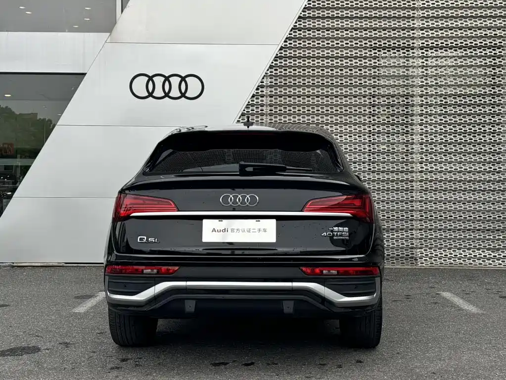 Audi Q5L Sportback 2021 — фото 5