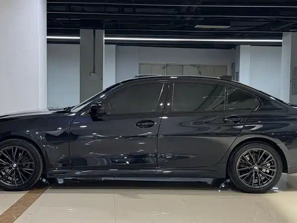 BMW 3 Series 2022