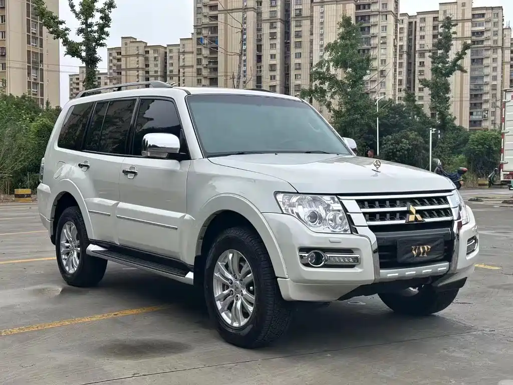 Mitsubishi Pajero 2019 — фото 1