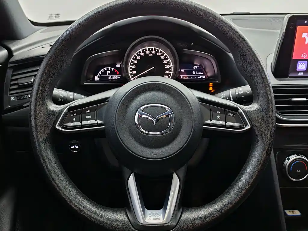 Mazda CX-4 2023 — фото 12