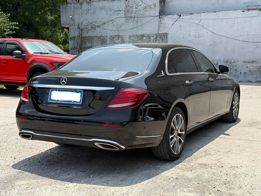 Mercedes-Benz E-Class 2018 — фото 4