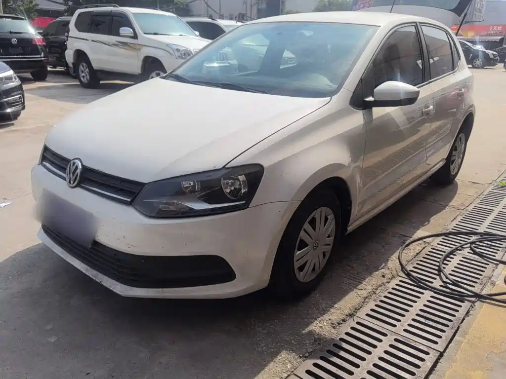 Volkswagen Polo 2015 — фото 25