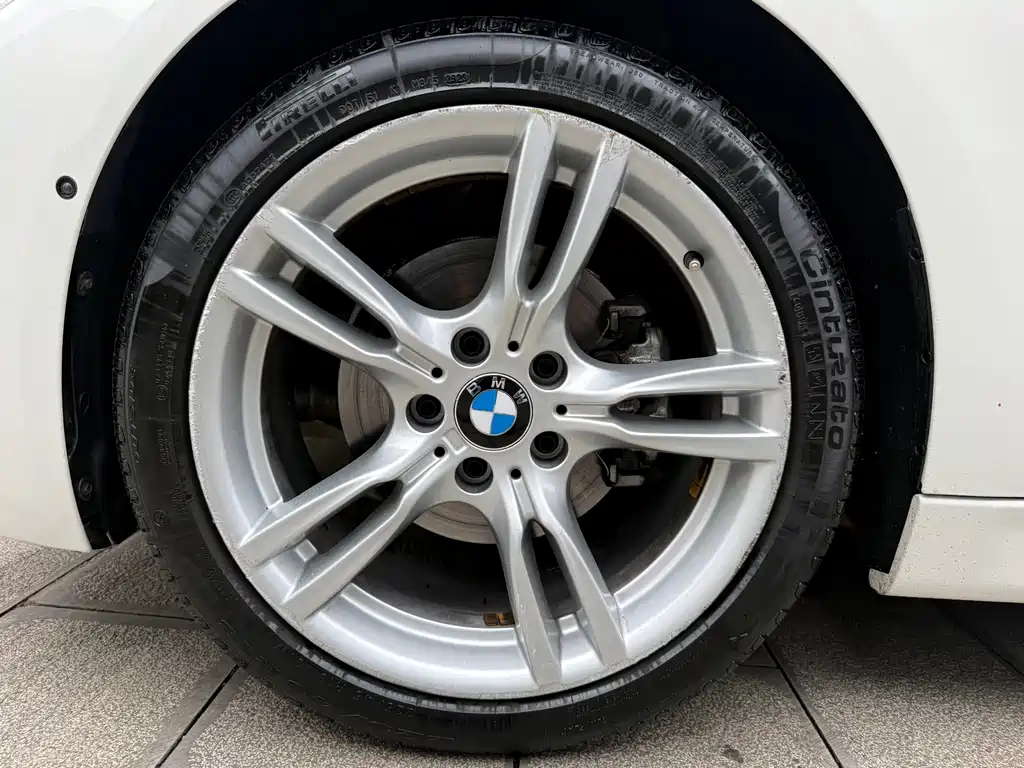 BMW 3 Series 2019 — фото 14