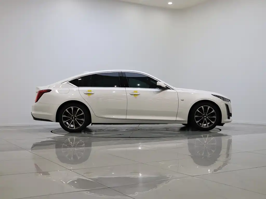 Cadillac CT5 2023 — фото 7