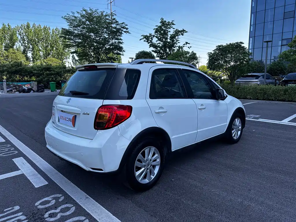 Suzuki SX4 2015 — фото 6