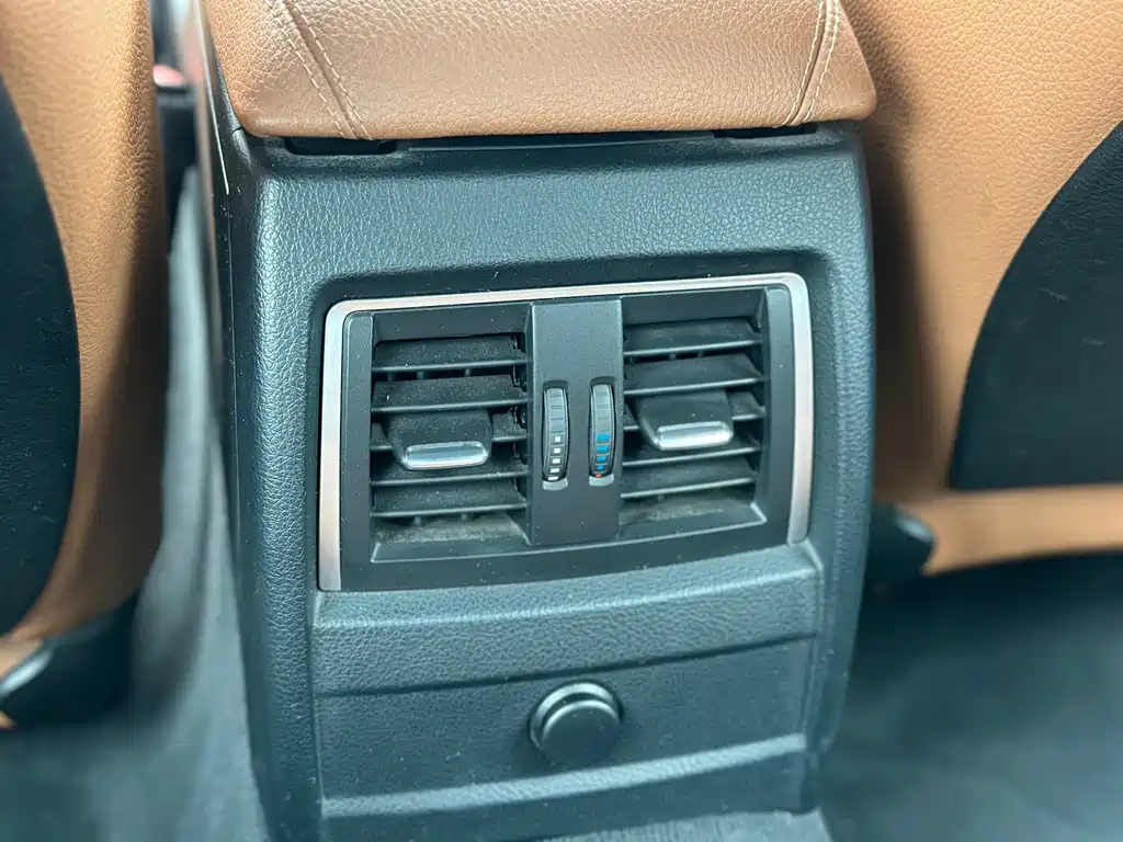 BMW 3 Series GT 2018 — фото 16