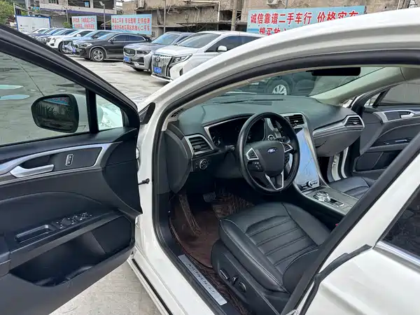 Ford Mondeo 2021