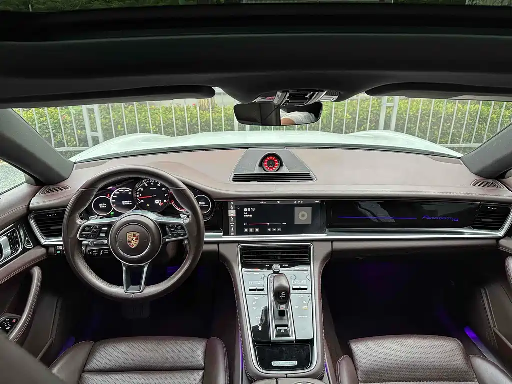 Porsche Panamera 2018 — фото 4