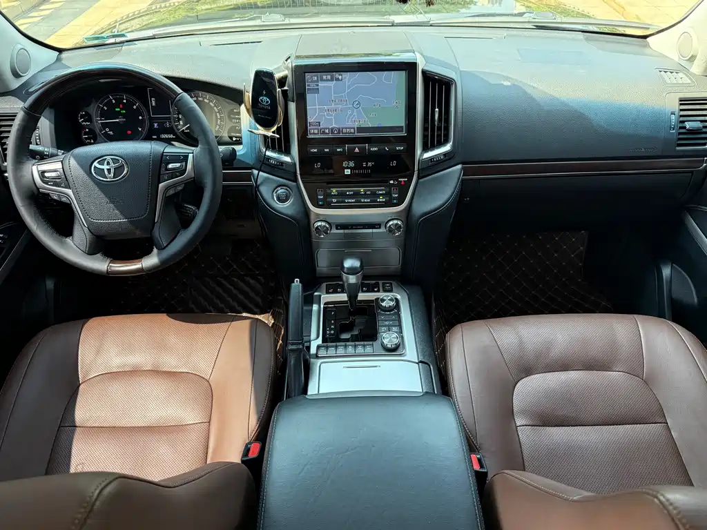 Toyota Land Cruiser 2019 — фото 14