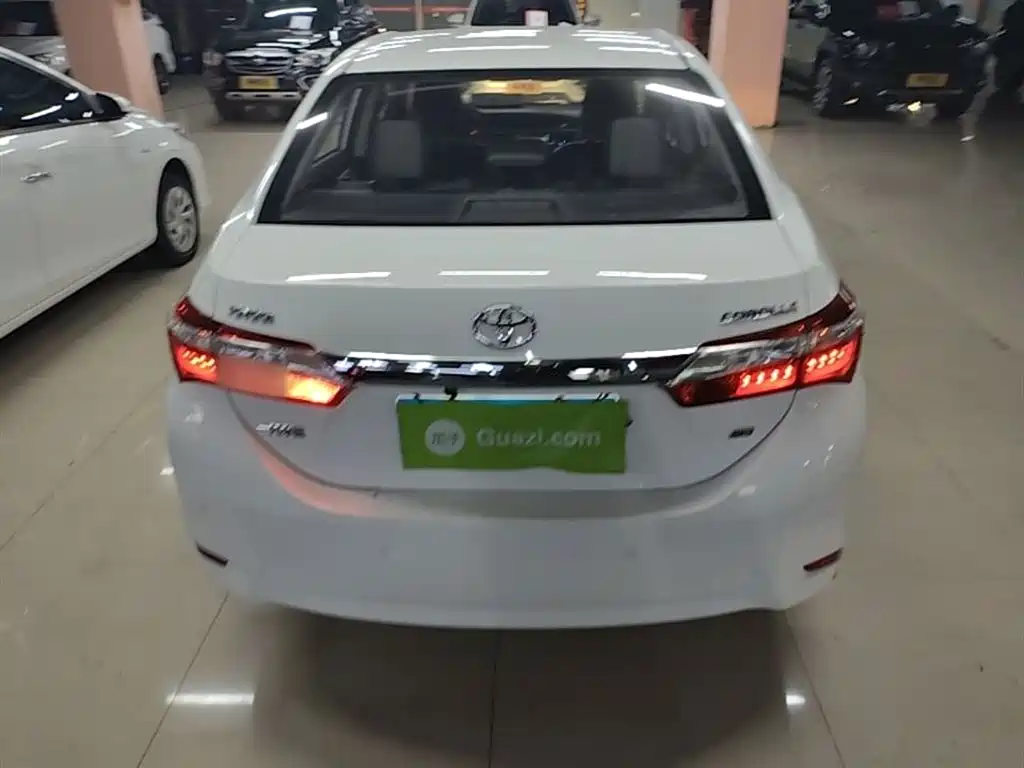 Toyota Corolla 2015 — фото 6
