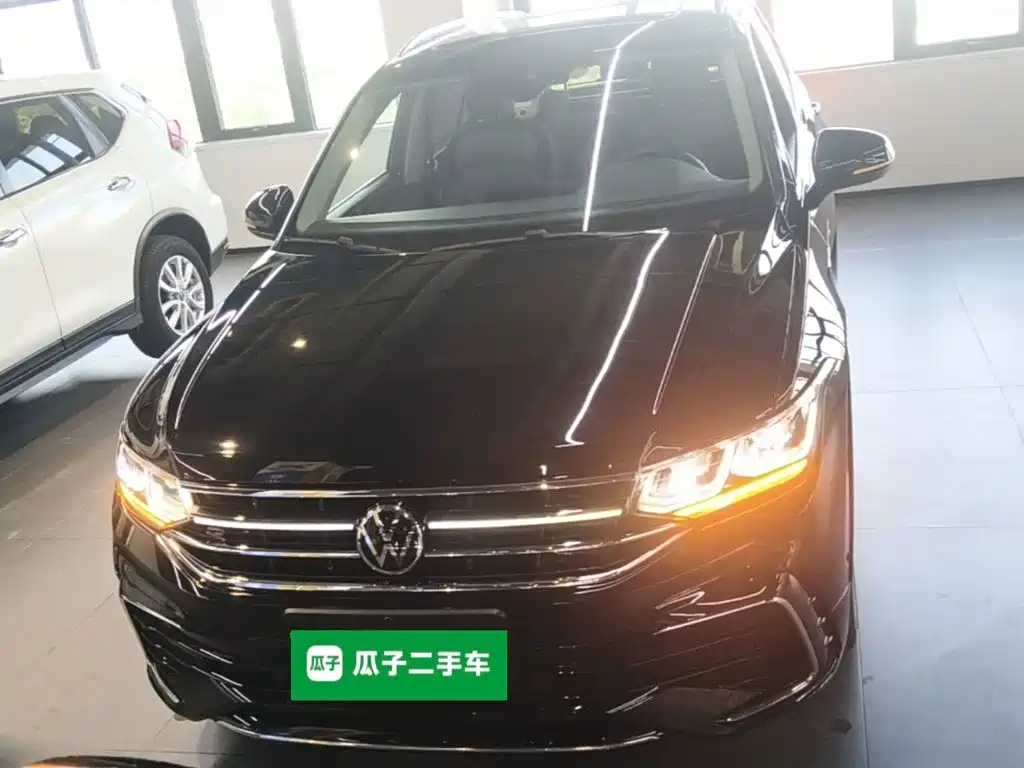 Volkswagen Tiguan L 2022 — фото 3