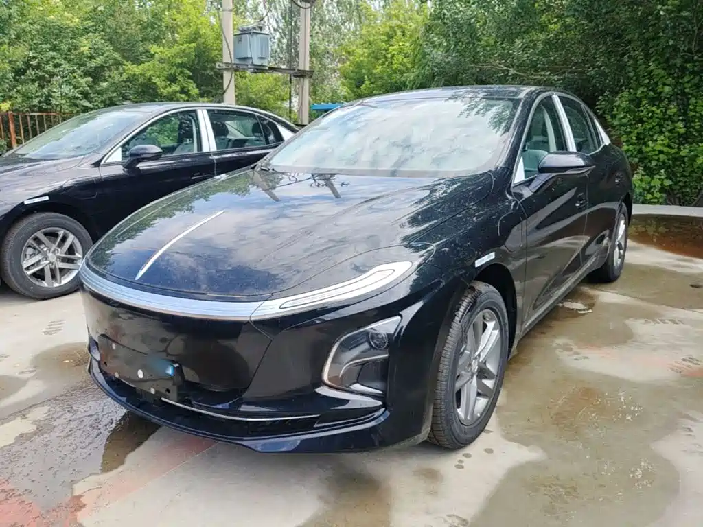 Hongqi E-QM5 2026